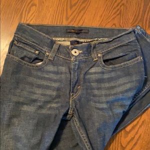 Women’s Levi’s jeans